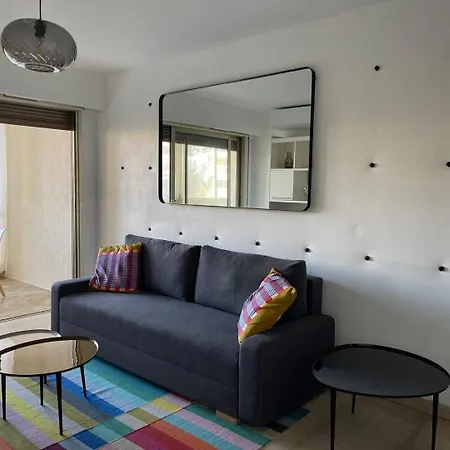 1 Bedroom With Terrace, Swimming Pool, Parking Le Cannet